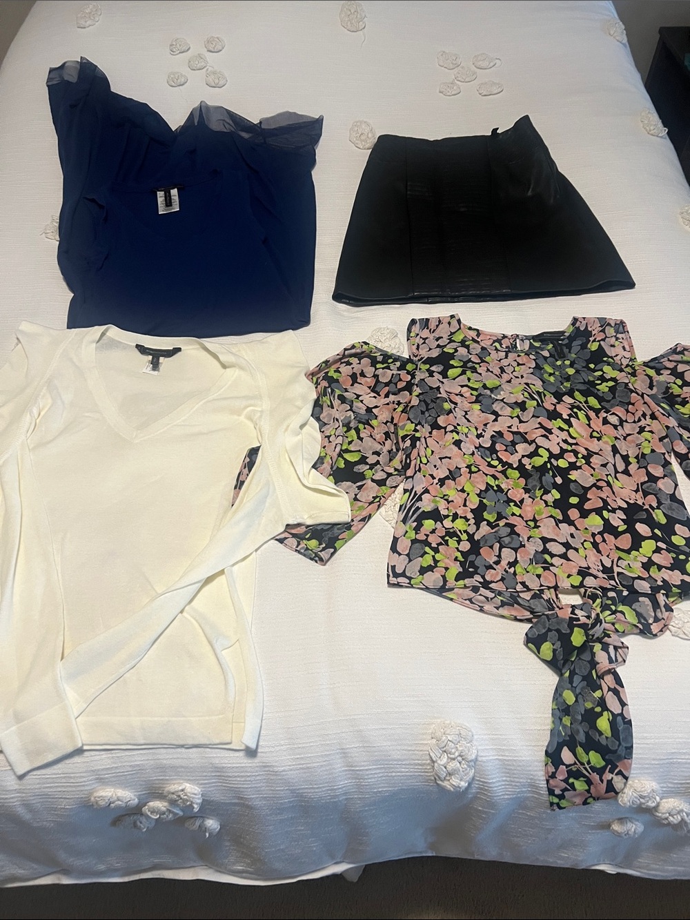 BCBG MAXAZRIA Lot of 4 pieces XS/S
